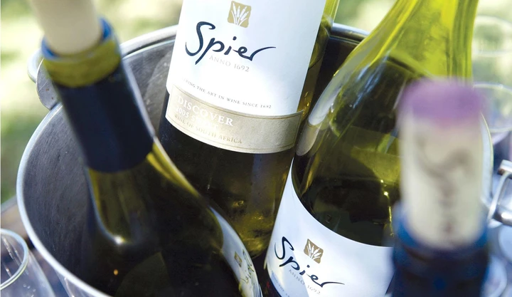 Há muitas vinícolas premiadas a serem visitadas em Stellenbosch 