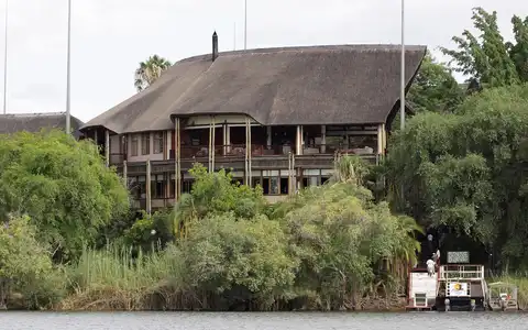 Cresta Mowana Safari Lodge