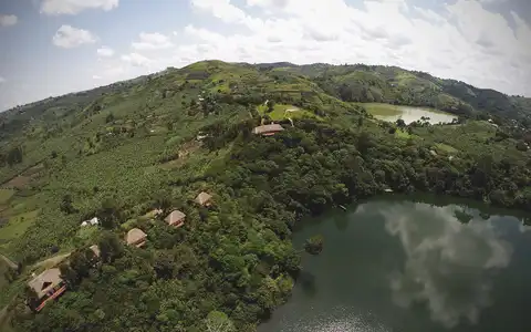 Papaya Lake Lodge