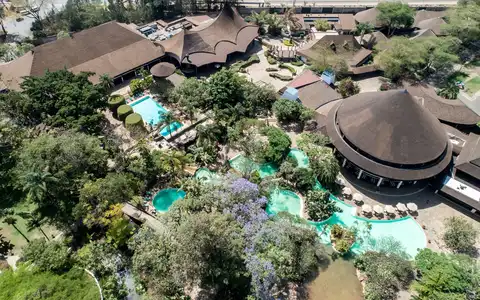 Safari Park Hotel & Casino